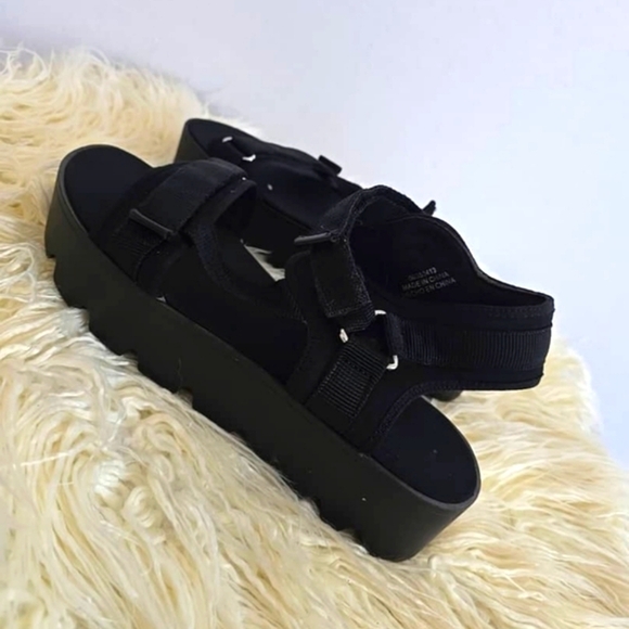 Women's Black Chunky Sole Platform Strap Leather Sandals Size 8.5 🌴 - Picture 7 of 9